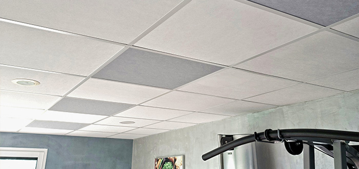 rénovation d'un plafond avec dalles pour faux plafond couleur grise
